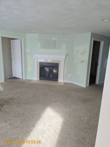 38 Stone Trail D, North Providence, RI 02904