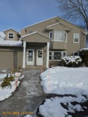 38 Stone Trail D, North Providence, RI 02904