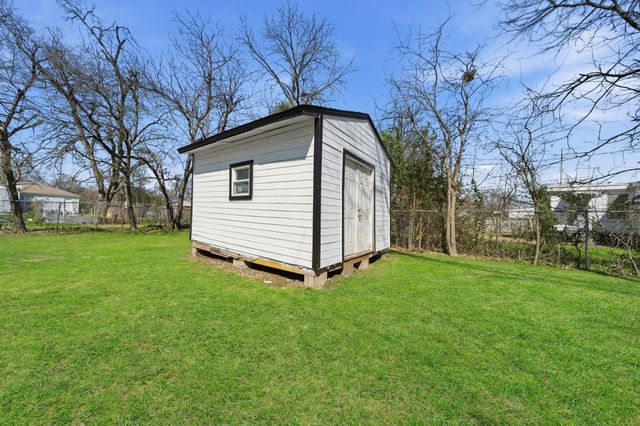 2605 Mitchell Avenue, Waco, TX 76708