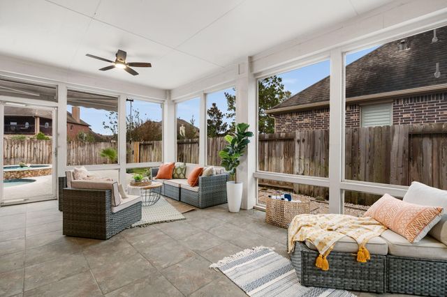 307 Arbor Ridge Lane, Conroe, TX 77384