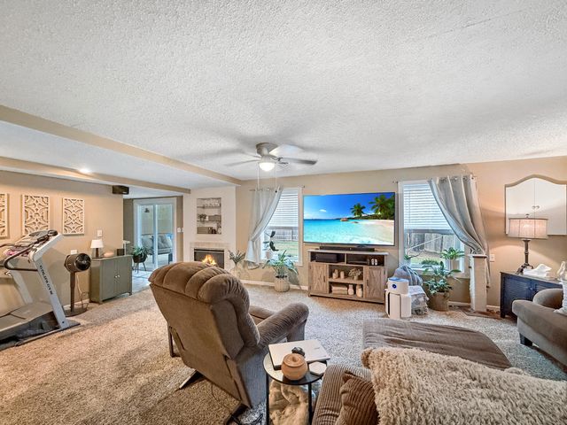 1185 W Grayrock Drive, Springfield, MO 65810