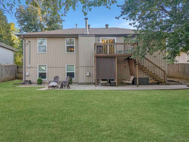1185 W Grayrock Drive, Springfield, MO 65810
