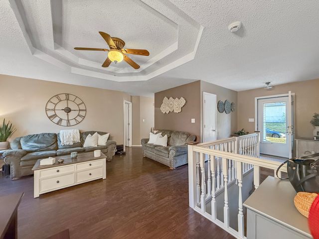 1185 W Grayrock Drive, Springfield, MO 65810