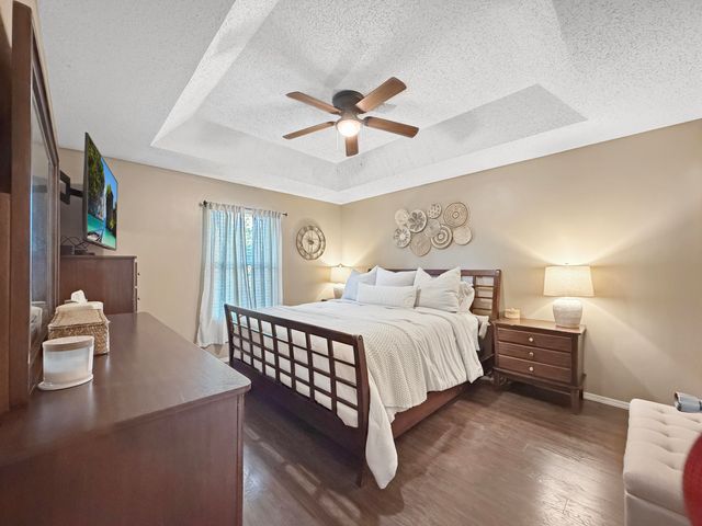 1185 W Grayrock Drive, Springfield, MO 65810