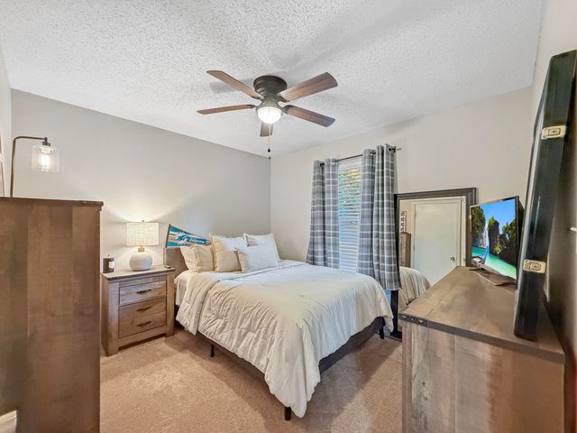1185 W Grayrock Drive, Springfield, MO 65810
