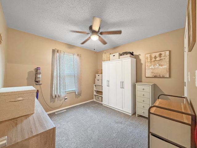 1185 W Grayrock Drive, Springfield, MO 65810