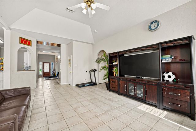 10102 Lizette Court, Houston, TX 77075