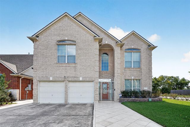 10102 Lizette Court, Houston, TX 77075