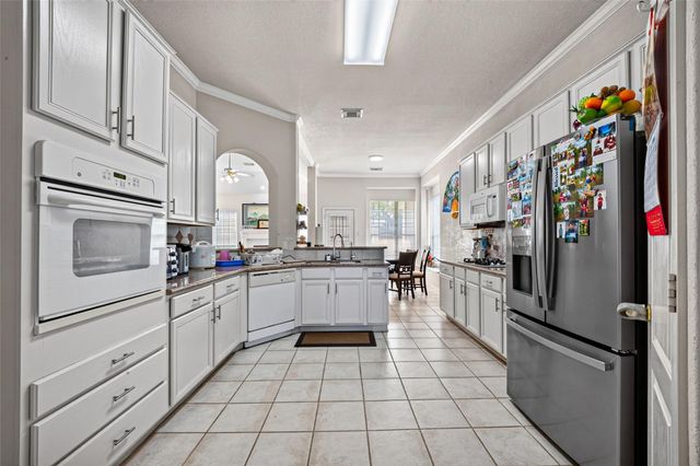 10102 Lizette Court, Houston, TX 77075