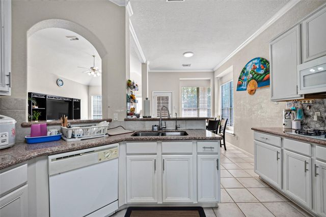 10102 Lizette Court, Houston, TX 77075