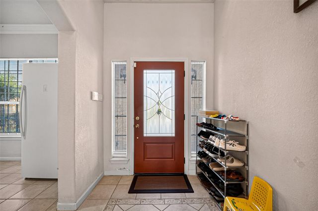 10102 Lizette Court, Houston, TX 77075