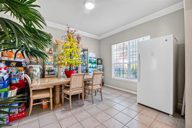 10102 Lizette Court, Houston, TX 77075