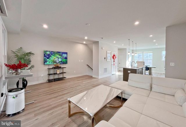 4456 SULFORD TER, Chantilly, VA 20151