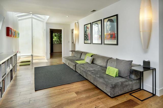 1145 Saxon Way, Menlo Park, CA 94025