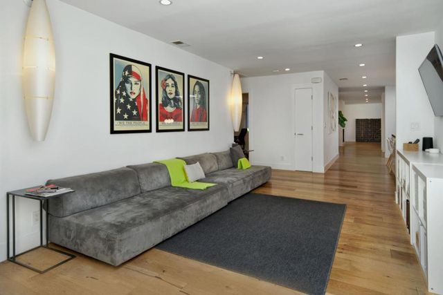 1145 Saxon Way, Menlo Park, CA 94025