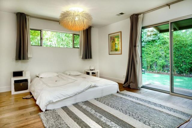 1145 Saxon Way, Menlo Park, CA 94025