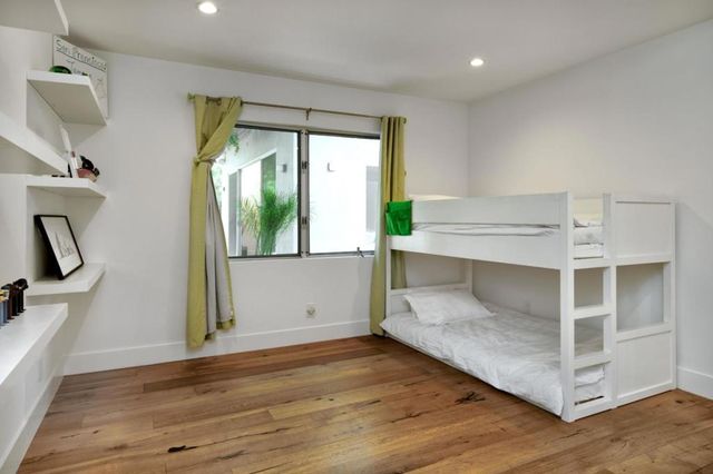 1145 Saxon Way, Menlo Park, CA 94025