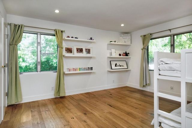 1145 Saxon Way, Menlo Park, CA 94025