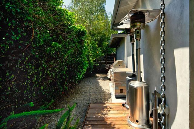 1145 Saxon Way, Menlo Park, CA 94025