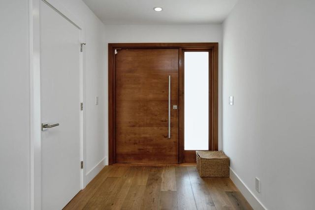 1145 Saxon Way, Menlo Park, CA 94025