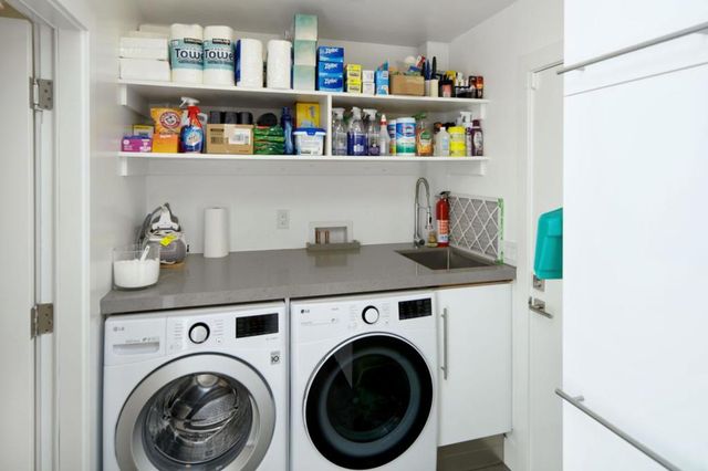 1145 Saxon Way, Menlo Park, CA 94025