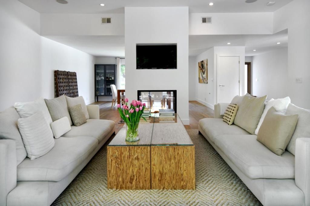 Image 11 of property listing at 1145 Saxon Way, Menlo Park, CA 94025