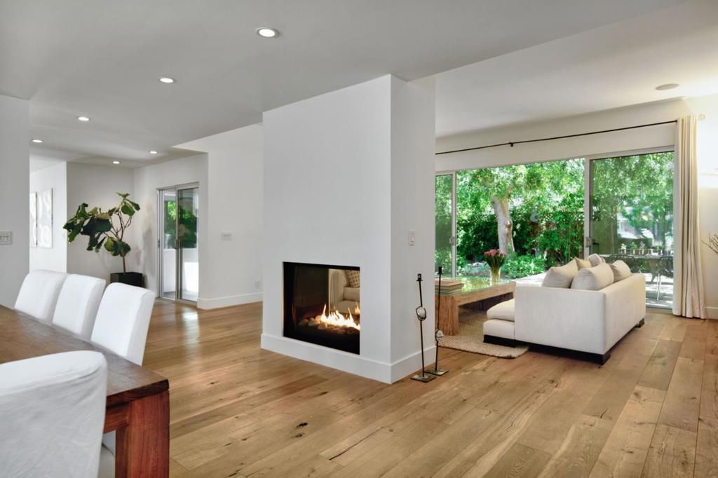 Image 14 of property listing at 1145 Saxon Way, Menlo Park, CA 94025