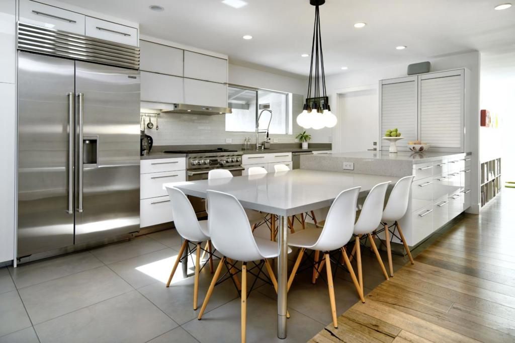 Image 18 of property listing at 1145 Saxon Way, Menlo Park, CA 94025