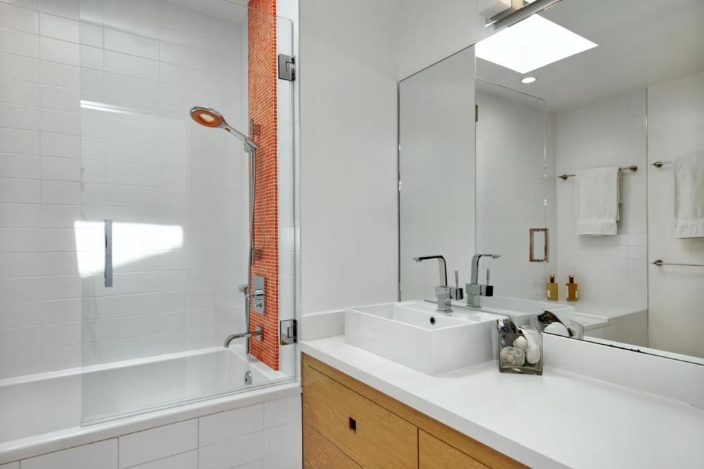 Image 35 of property listing at 1145 Saxon Way, Menlo Park, CA 94025