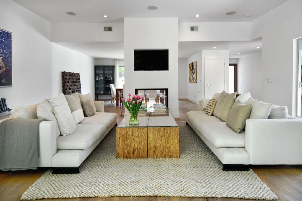 Image 7 of property listing at 1145 Saxon Way, Menlo Park, CA 94025