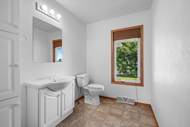 33 N ASHLAND AVENUE, Sturgeon Bay, WI 54235