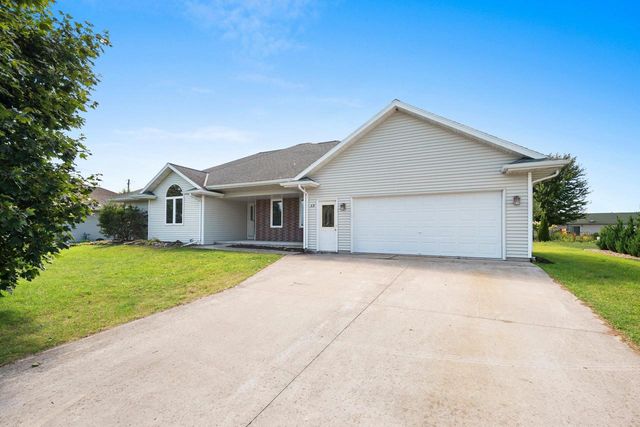 33 N ASHLAND AVENUE, Sturgeon Bay, WI 54235