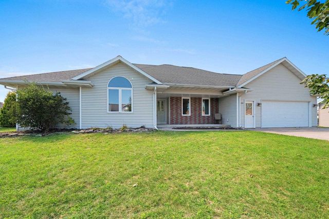 33 N ASHLAND AVENUE, Sturgeon Bay, WI 54235