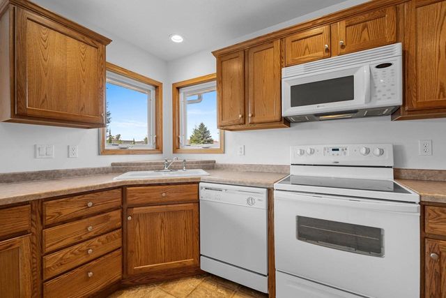 33 N ASHLAND AVENUE, Sturgeon Bay, WI 54235