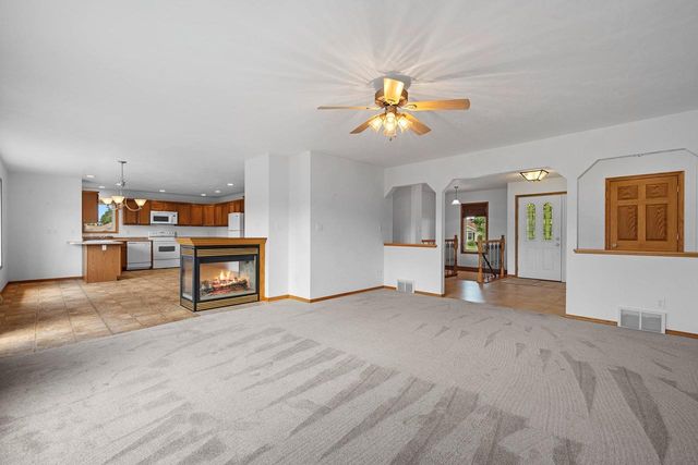 33 N ASHLAND AVENUE, Sturgeon Bay, WI 54235