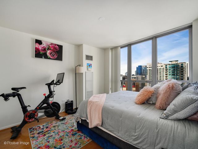 600 N Dearborn Street 1705, Chicago, IL 60610