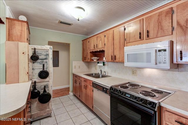 5222 HOLLYCREST Drive, Jacksonville, FL 32205