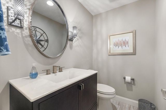 1210 MARCASSIN DR, Columbia, MO 65201