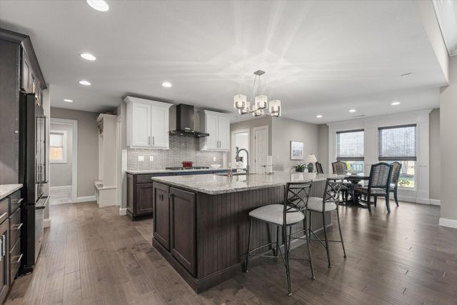 1210 MARCASSIN DR, Columbia, MO 65201