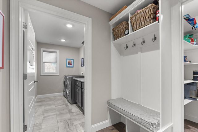 1210 MARCASSIN DR, Columbia, MO 65201