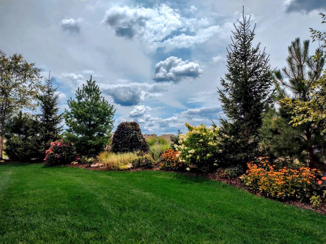 1210 MARCASSIN DR, Columbia, MO 65201