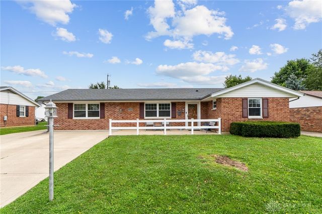 1568 Cheyenne Drive, Xenia, OH 45385
