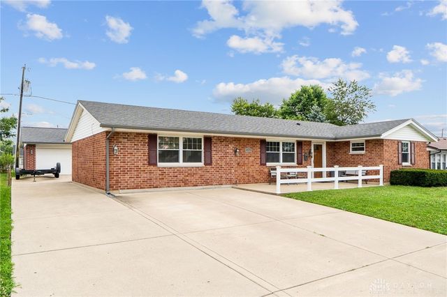 1568 Cheyenne Drive, Xenia, OH 45385