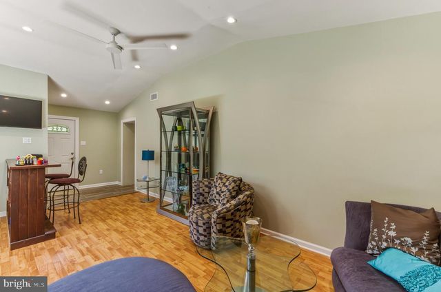 3310 SUNSET AVE, Williamstown, NJ 08094