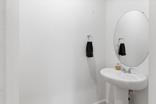 3625 Chelsea Street, Tulare, CA 93274