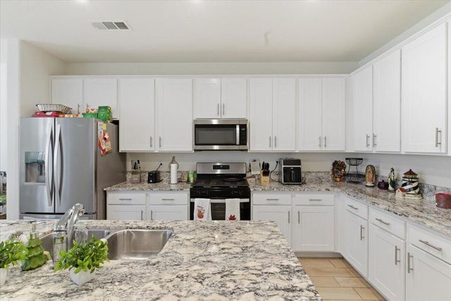 3625 Chelsea Street, Tulare, CA 93274