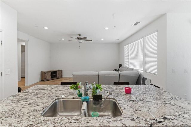 3625 Chelsea Street, Tulare, CA 93274