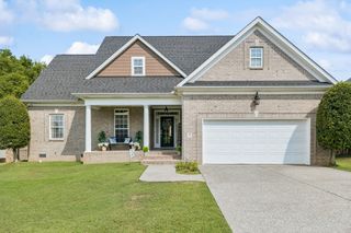 2041 Sunflower Dr, Spring Hill, TN 37174