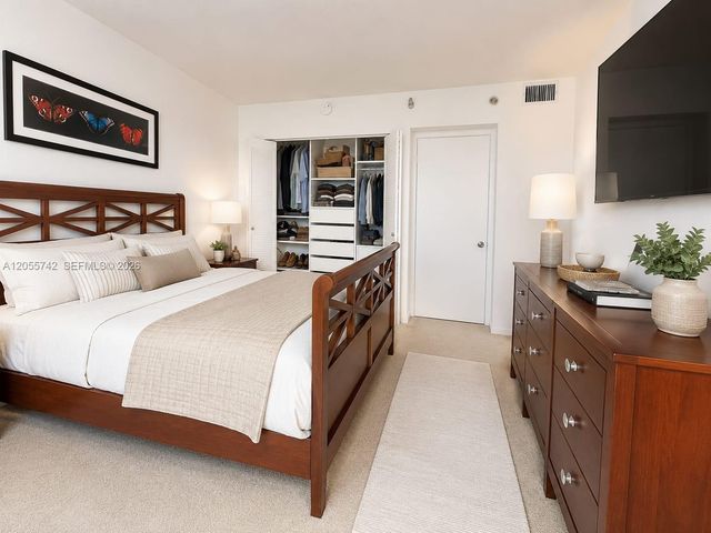 20515 E Country Club Drive 2141, Aventura, FL 33180