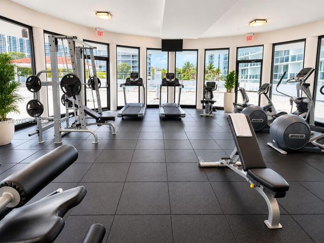 20515 E Country Club Drive 2141, Aventura, FL 33180